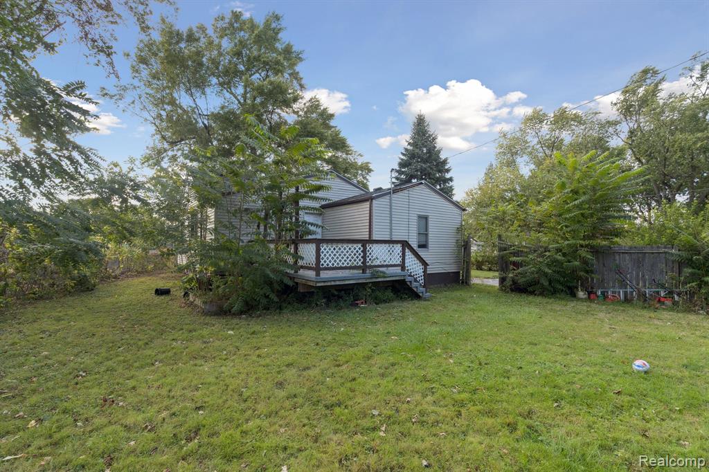 Dearborn Heights, Michigan 48125, United States, 3 Bedrooms Bedrooms, ,1 BathroomBathrooms,Residential,Active,212966