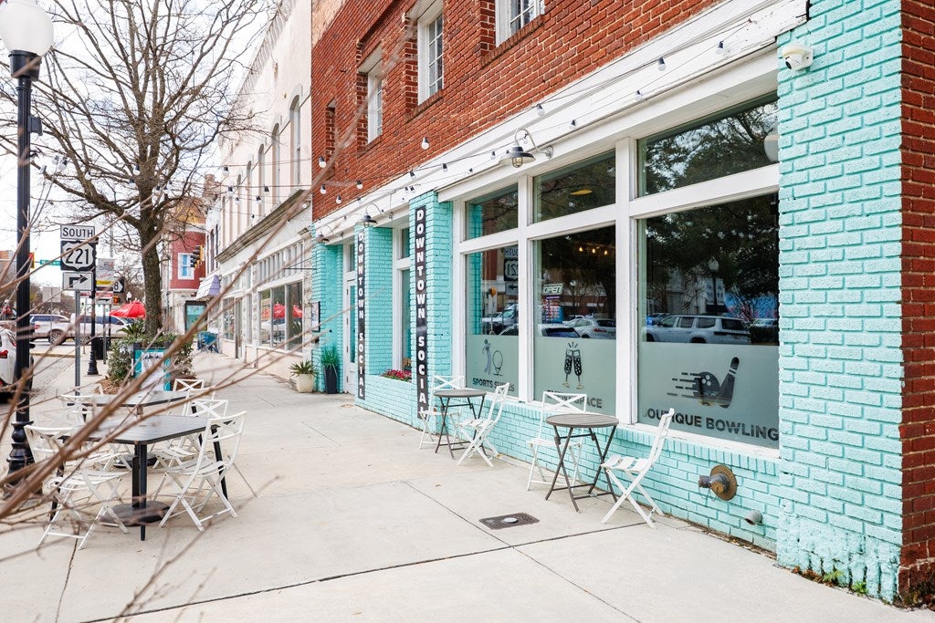 208 N Patterson