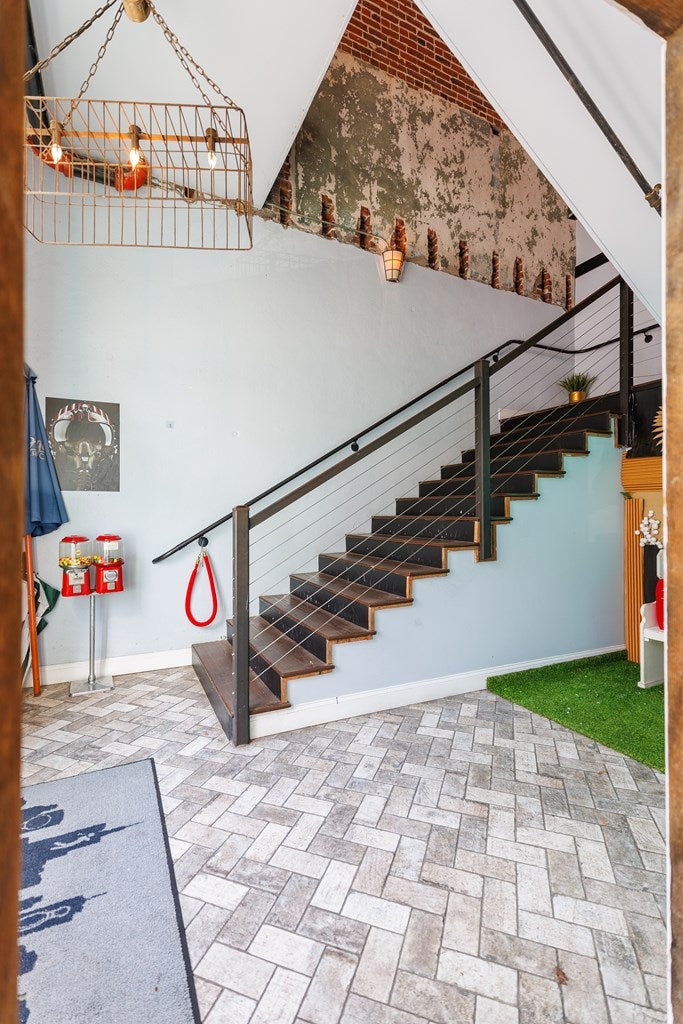 208 N Patterson