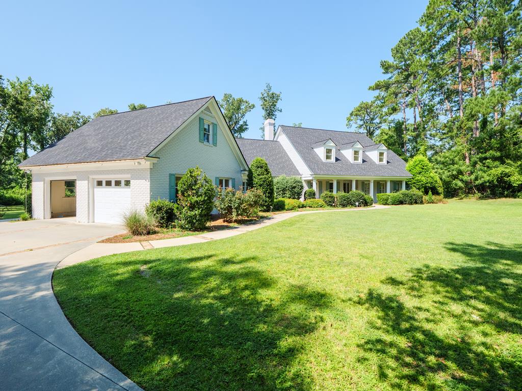 987 S Lakeshore Dr.