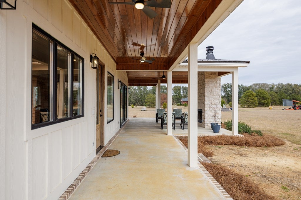 5546 Ga Hwy 122 E