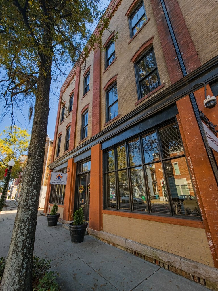 105-111 W Central Avenue