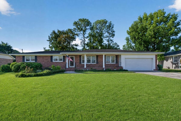 109 FAIRWAY DR, VALDOSTA, GA 31605 - Image 7d33cdb38dd61e4eed906cd095dd3bb5/1795290833