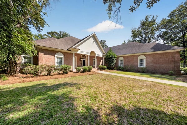 1062 RIDGE RD, VALDOSTA, GA 31605 - Image 83f92e80cd3f575cdee10321e5059ea3/1727565926