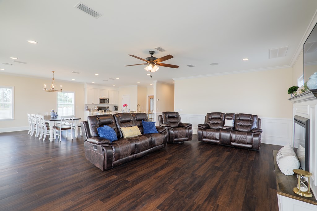 Lake Park, Georgia, 31636, United States, 5 Bedrooms Bedrooms, ,3 BathroomsBathrooms,Residential,Active,1871926