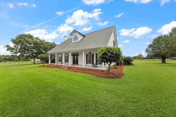5400 WOODROW LN, HAHIRA, GA 31632 - Image b0077fd8e3e01b25631a2cca0a211564/1105778209