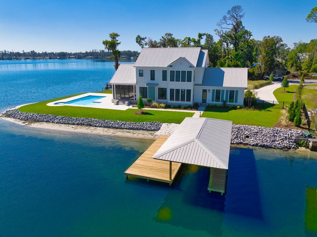 5909 Travis Trail