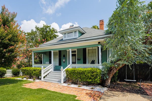 402 FLOYD ST, VALDOSTA, GA 31601 - Image cdf658add31fe13d12aa0821079bfb8d/2273574538