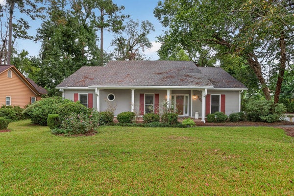 2202 LAKESHORE DR, VALDOSTA, GA 31602 - Image fb8ca97c98b23fe91c076a9789d9dd8e/3664774637