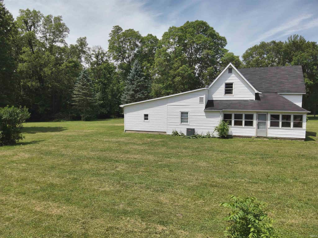 Photo of 1830 E Old Kokomo Road, Marion, IN 46953 (MLS # 202627195)