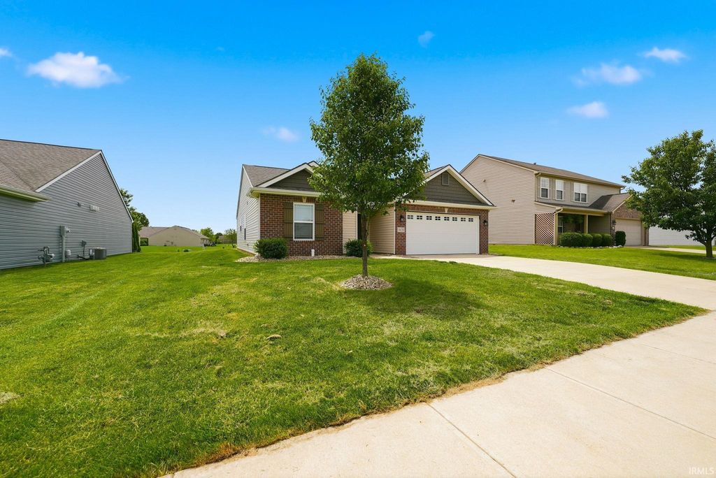 Photo of 4631 Kaibab Trail, Fort Wayne, IN 46808 (MLS # 202620186)