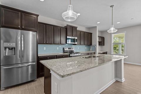 Tiny photo for 5552 golden gate Way, Kokomo, IN 46902 (MLS # 202542388)