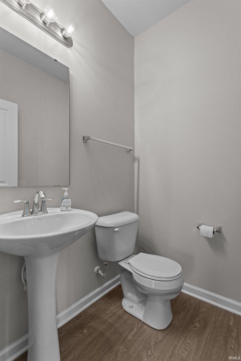 Tiny photo for 5552 golden gate Way, Kokomo, IN 46902 (MLS # 202542388)