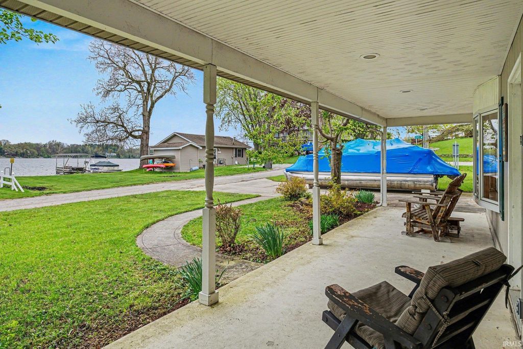 Photo of 1920 W 570 N, Howe, IN 46746 (MLS # 202615508)