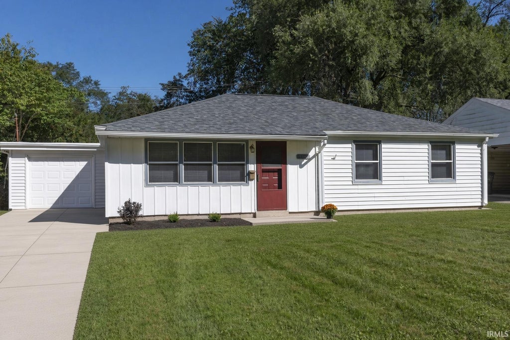 Photo of 3127 Mckinley AVE, South Bend, IN 46613 (MLS # 202640000)