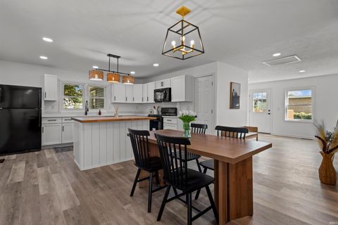 Tiny photo for 416 N Calumet St, Kokomo, IN 46901 (MLS # 202540170)