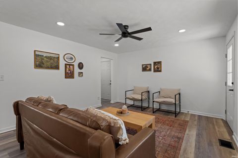 Tiny photo for 416 N Calumet St, Kokomo, IN 46901 (MLS # 202540170)