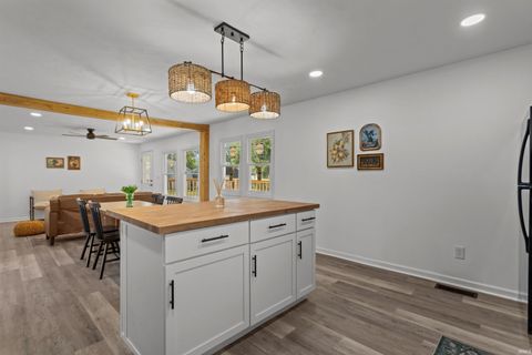 Tiny photo for 416 N Calumet St, Kokomo, IN 46901 (MLS # 202540170)