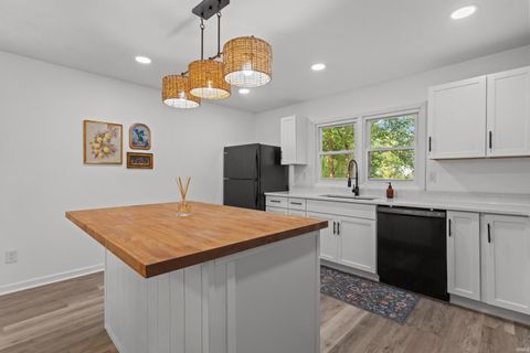Tiny photo for 416 N Calumet St, Kokomo, IN 46901 (MLS # 202540170)
