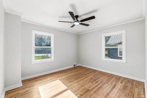Tiny photo for 3409 E Jefferson Boulevard, South Bend, IN 46615 (MLS # 202643746)