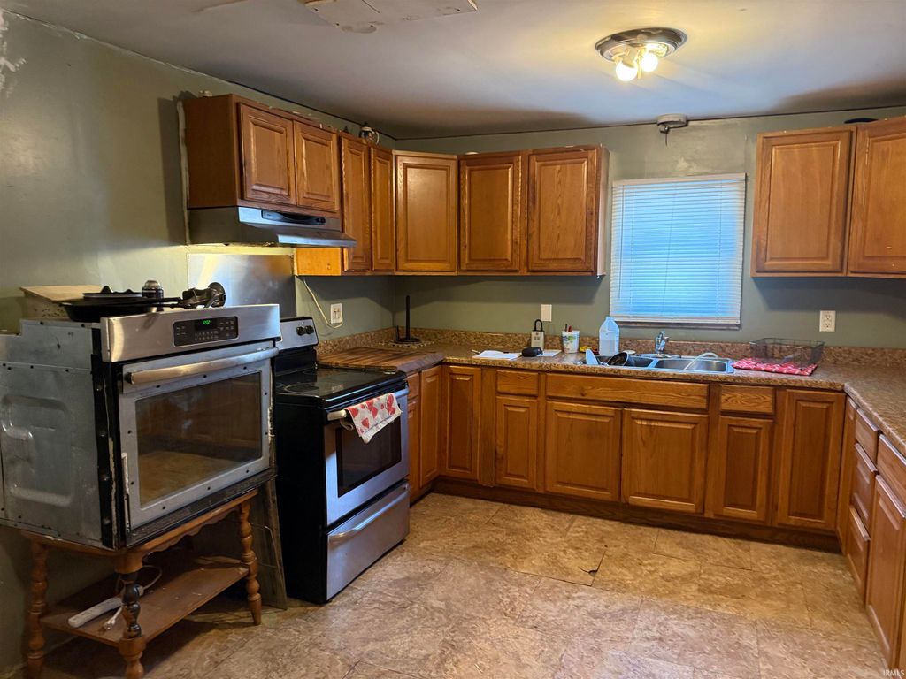 Photo of 709 E 22nd Street, Marion, IN 46953 (MLS # 202605134)