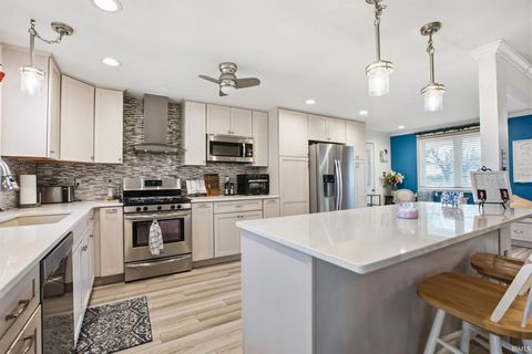 Tiny photo for 6964 Mary Court, Marion, IN 46953 (MLS # 202612315)