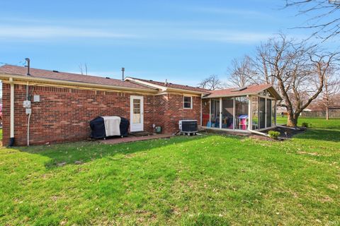 Tiny photo for 6964 Mary Court, Marion, IN 46953 (MLS # 202612315)