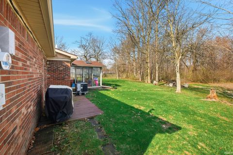 Tiny photo for 6964 Mary Court, Marion, IN 46953 (MLS # 202612315)