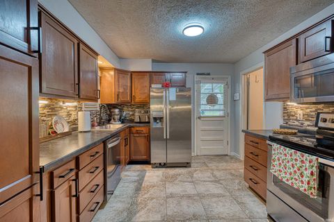Tiny photo for 7717 Meadowview Drive, Evansville, IN 47710 (MLS # 202624749)