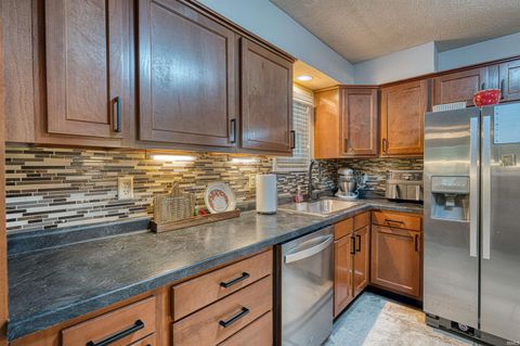 Tiny photo for 7717 Meadowview Drive, Evansville, IN 47710 (MLS # 202624749)