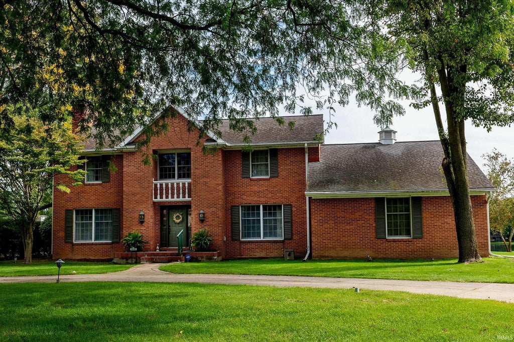 Photo of 3040 Twin Pines Point, Elkhart, IN 46514 (MLS # 202641052)