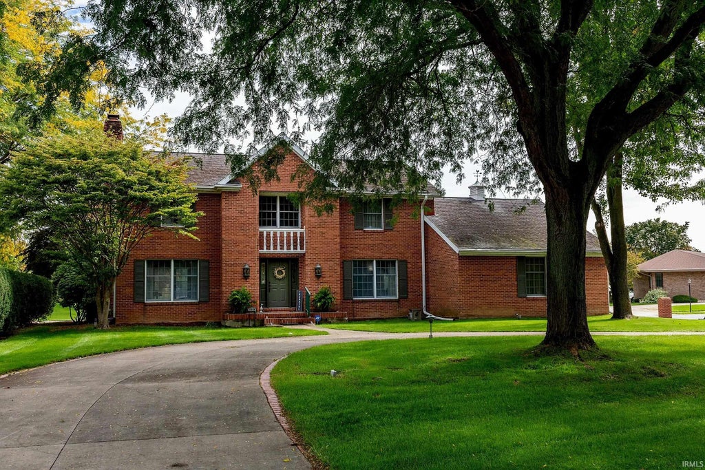 Photo of 3040 Twin Pines Point, Elkhart, IN 46514 (MLS # 202641052)