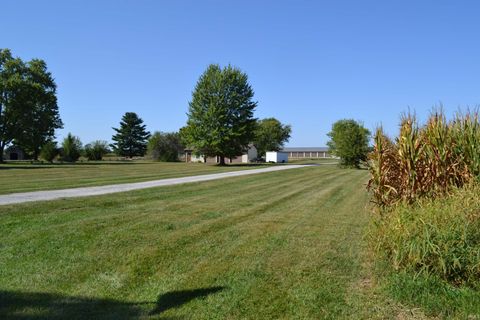 Tiny photo for 1626 N State Road 39, Monticello, IN 47960 (MLS # 202539410)