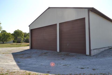 Tiny photo for 1626 N State Road 39, Monticello, IN 47960 (MLS # 202539410)