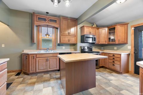 Tiny photo for 510 S Center Street, Flora, IN 46923 (MLS # 202626289)