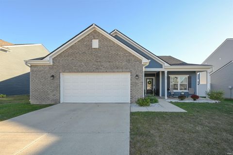 Photo of 835 LANDO CREEK Drive, Kokomo, IN 46902 (MLS # 202612088)