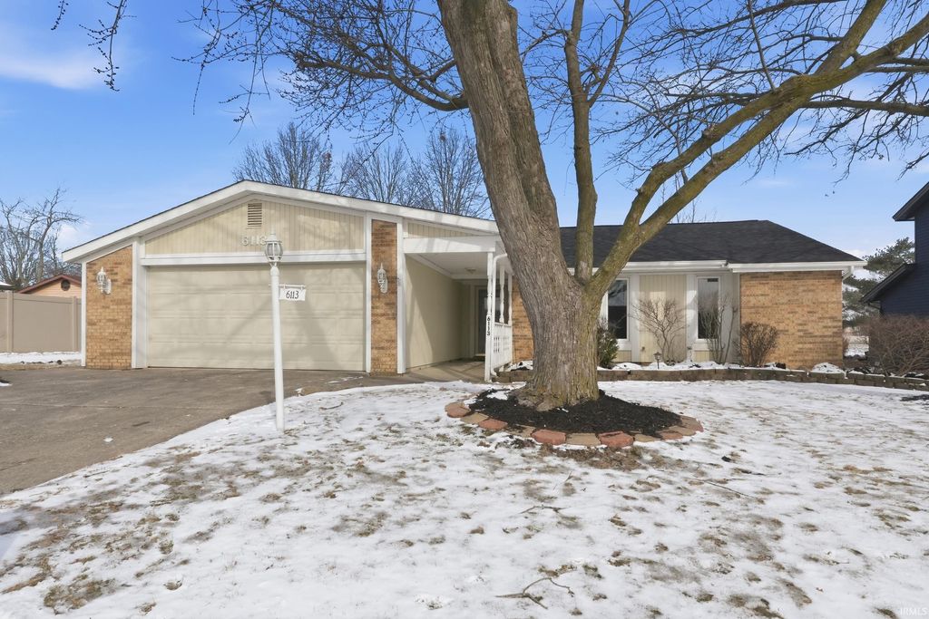 Photo of 6113 Millhollow Lane, Fort Wayne, IN 46815 (MLS # 202605936)