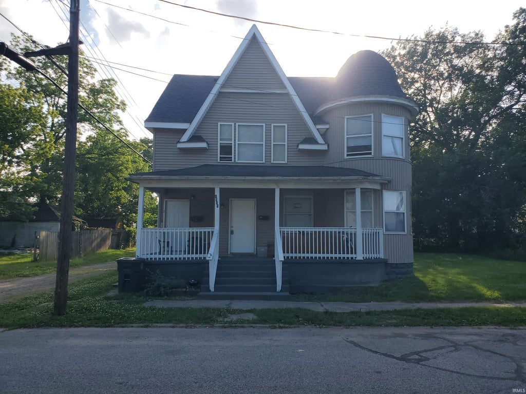 Photo of 1711 S Saint Joseph Street, South Bend, IN 46613 (MLS # 202627741)