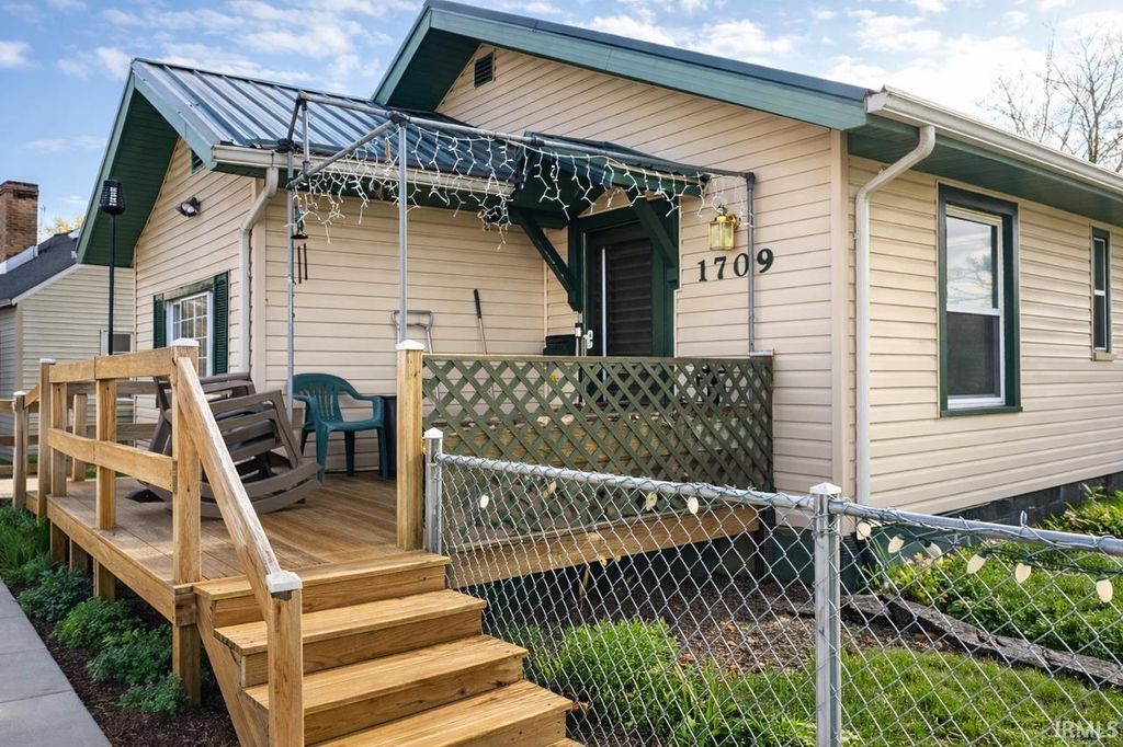 Photo of 1709 Leer Street, South Bend, IN 46613 (MLS # 202612888)