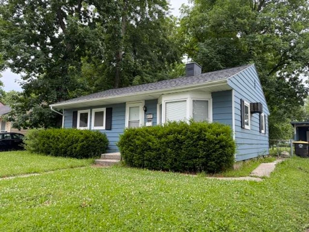 Photo of 4837 Calumet Avenue, Fort Wayne, IN 46806 (MLS # 202625631)