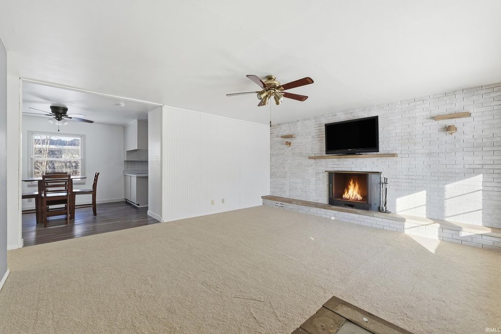 Photo of 326 W 17 Th Street, Auburn, IN 46706 (MLS # 202604622)