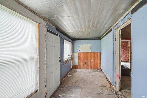 Tiny photo for 413 E 14th Street, Rochester, IN 46975 (MLS # 202629790)