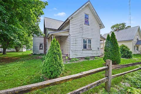 Tiny photo for 413 E 14th Street, Rochester, IN 46975 (MLS # 202629790)