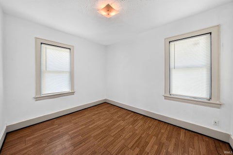 Tiny photo for 225 E Donald Street, South Bend, IN 46613 (MLS # 202643773)
