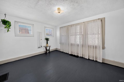 Tiny photo for 225 E Donald Street, South Bend, IN 46613 (MLS # 202643773)