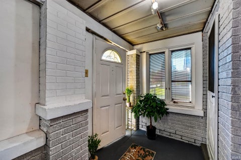 Tiny photo for 225 E Donald Street, South Bend, IN 46613 (MLS # 202643773)