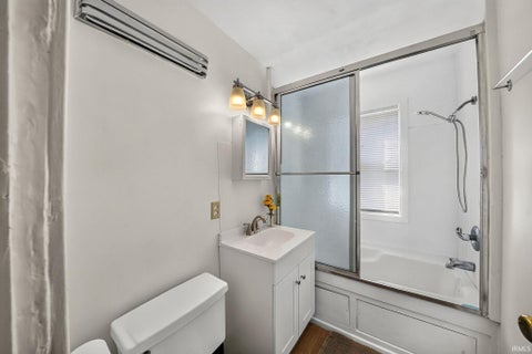 Tiny photo for 225 E Donald Street, South Bend, IN 46613 (MLS # 202643773)