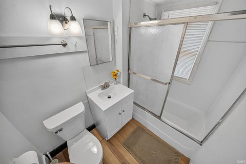 Tiny photo for 225 E Donald Street, South Bend, IN 46613 (MLS # 202643773)