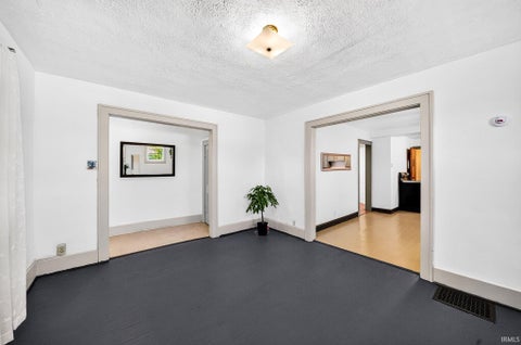 Tiny photo for 225 E Donald Street, South Bend, IN 46613 (MLS # 202643773)
