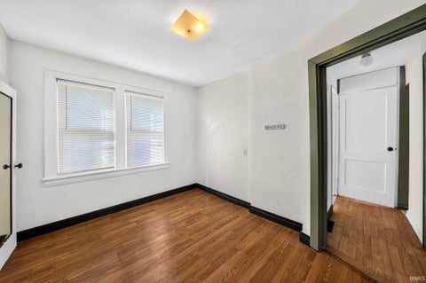 Tiny photo for 225 E Donald Street, South Bend, IN 46613 (MLS # 202643773)